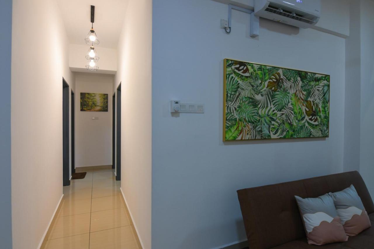 Mount Austin Midori 10 Pax Free Wi-fi 500mbps Netflix Johor Bahru
