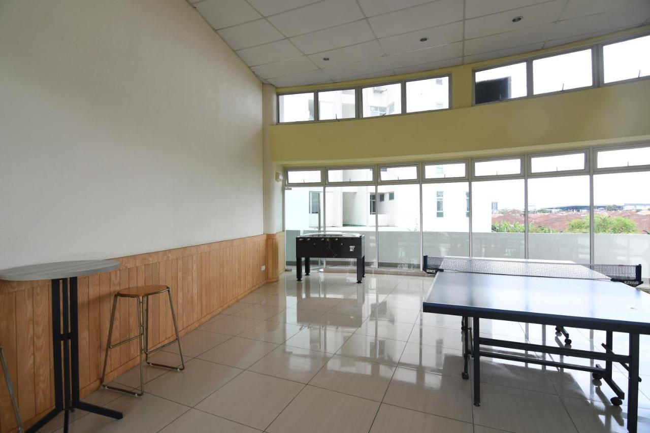 Mount Austin Midori 10 Pax Free Wi-fi 500mbps Netflix Apartemen