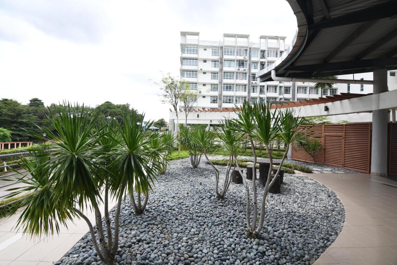 Apartemen Mount Austin Midori 10 Pax Free Wi-fi 500mbps Netflix Johor Bahru